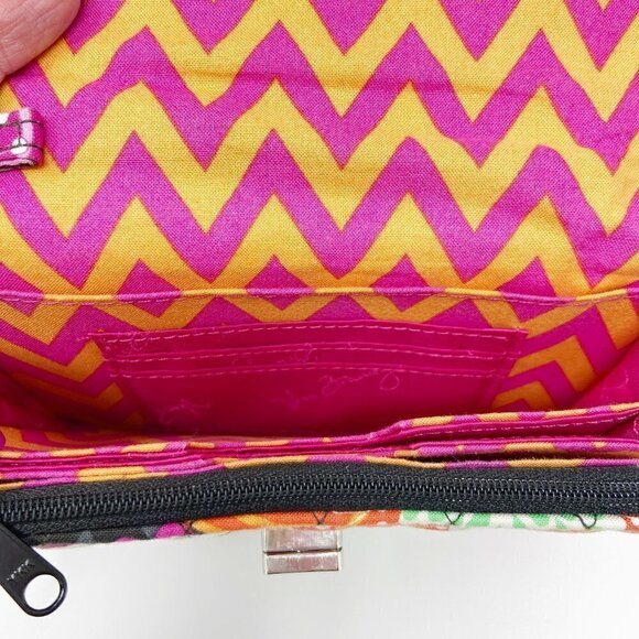 VERA BRADLEY | Quilted Chevron Floral Bright Wristlet Wallet - Picture 10 of 12